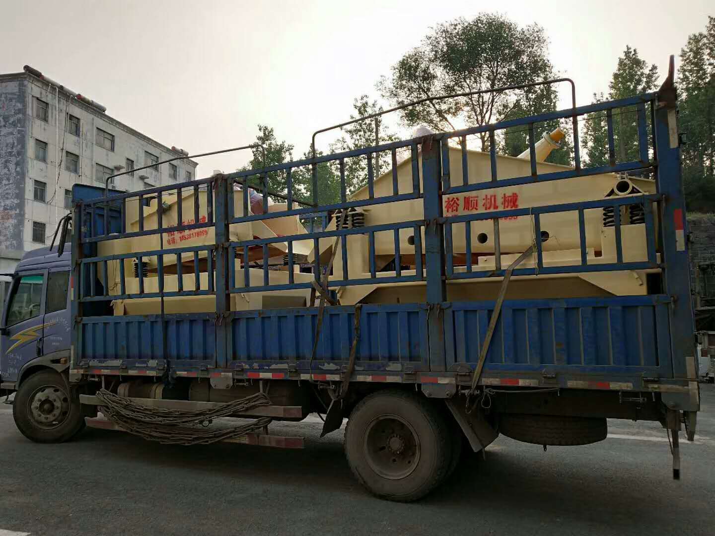 2018��4��28�պ����Ͷ��ݵļ�(x��)ɰ���ՙC(j��)һ������